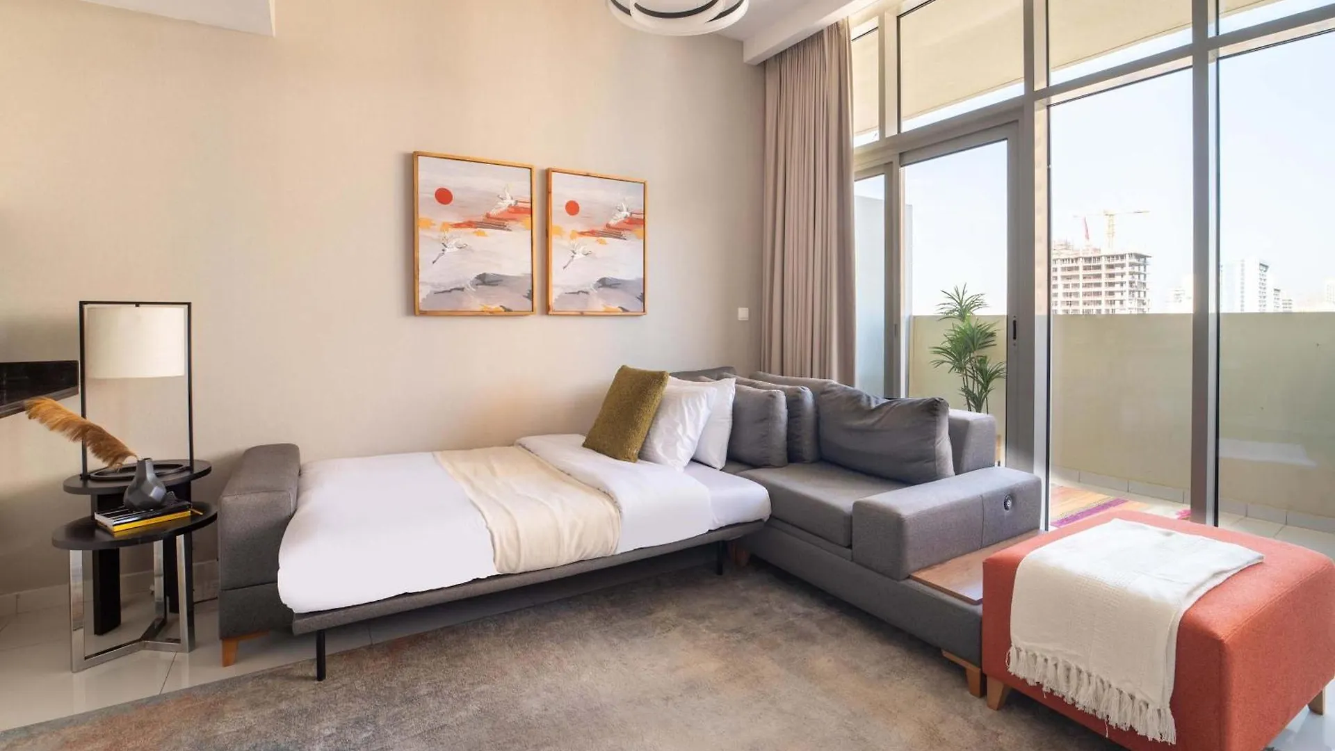 Frank Porter - Damac Tower 108 - 1Br Dubai United Arab Emirates