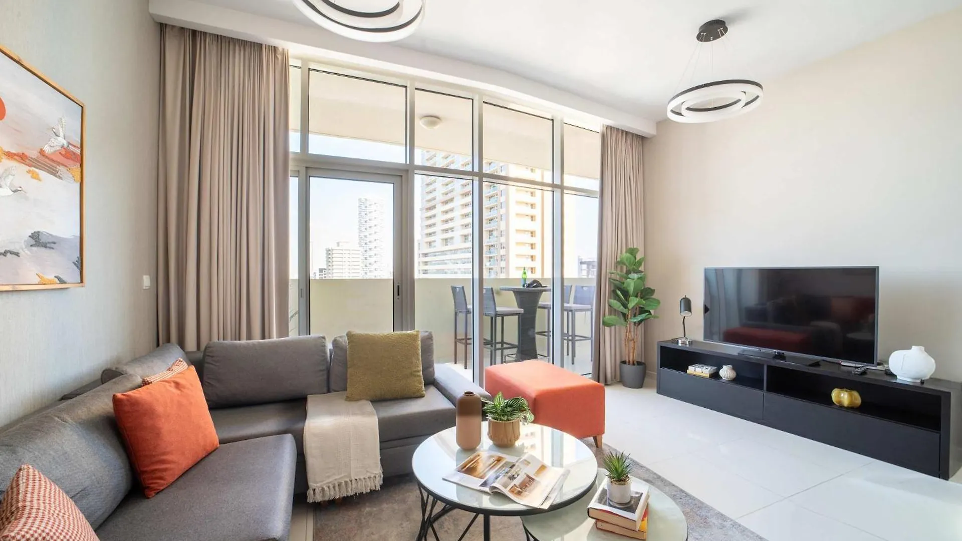 Apartment Frank Porter - Damac Tower 108 - 1Br Dubai